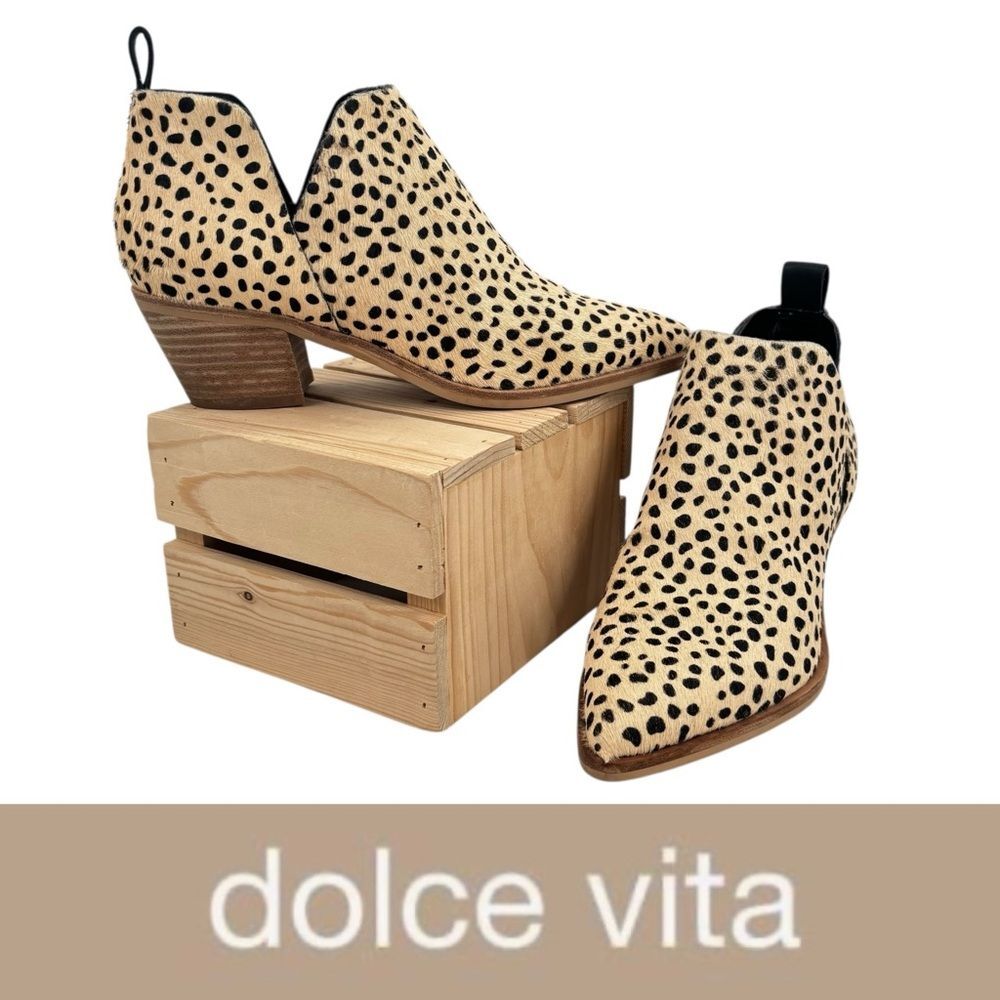 Dolce Vita Women's Sonni Leopard Print Calf Hair Ankle Booties Sz.7